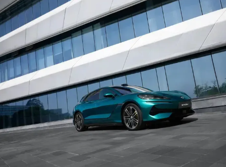 纯电版续航有望突破1000km！新增熔岩红配色！全新腾势Z9GT内饰官图发布！